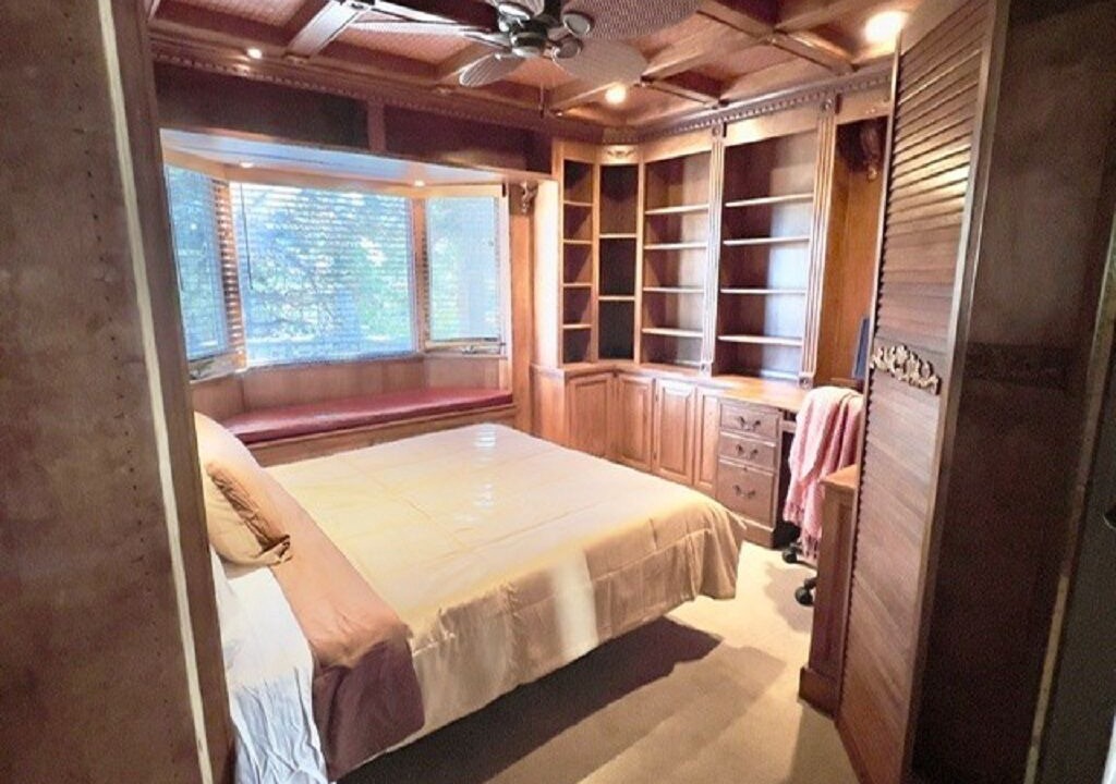 Photo of Bedroom in Running Springs