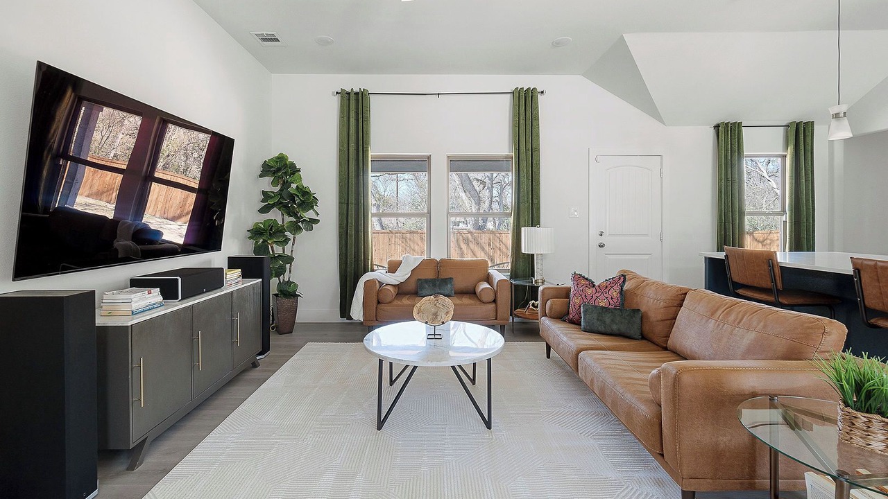 Photo of Livingroom in Oak Cliff