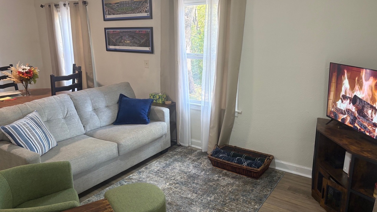 Photo of Livingroom in Lawrence