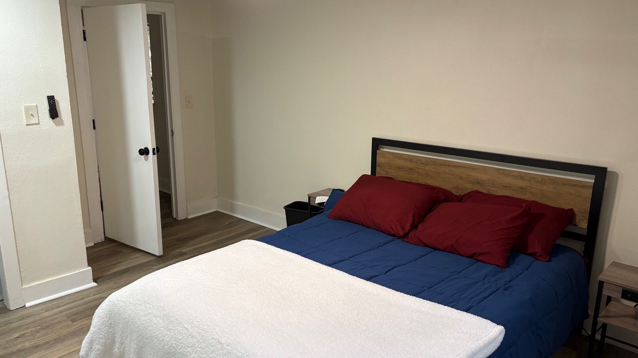 Photo of Bedroom in Lawrence