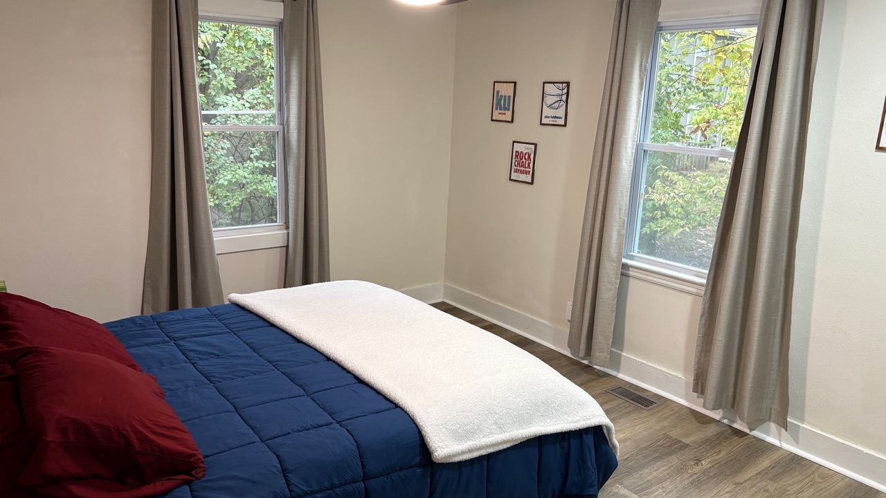 Photo of Bedroom in Lawrence