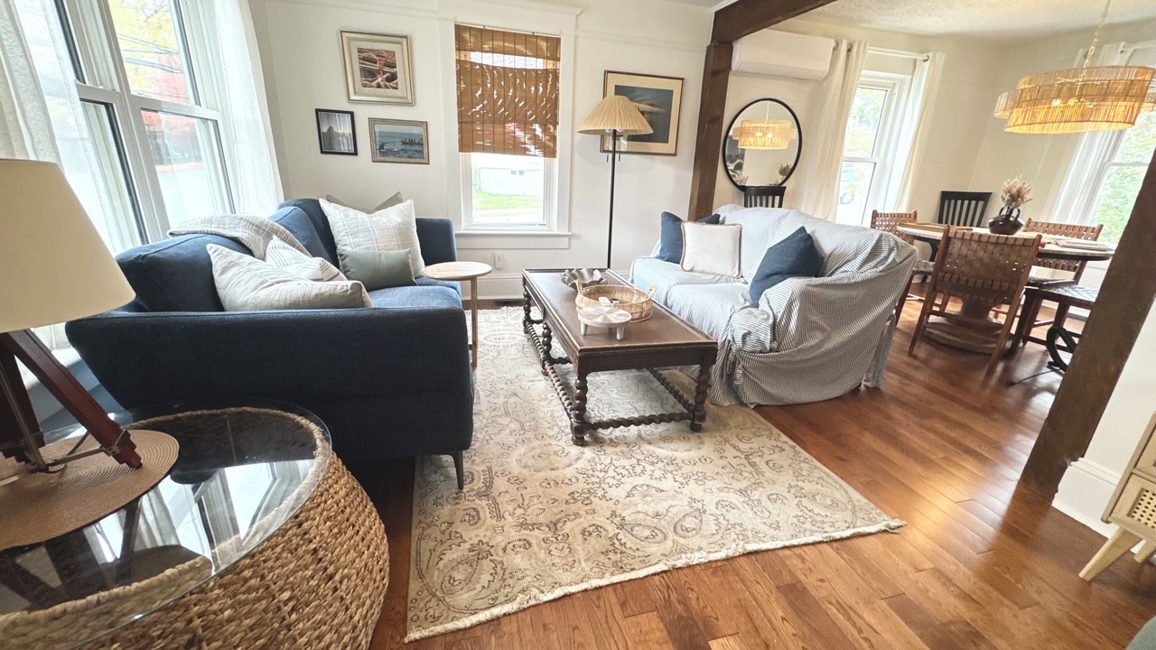 Photo of Livingroom in Harbourview