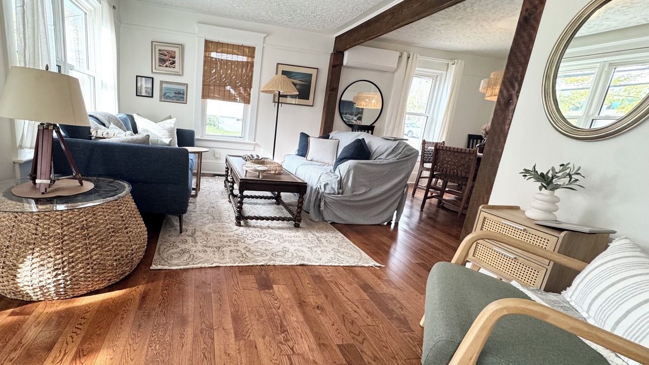 Photo of Livingroom in Harbourview