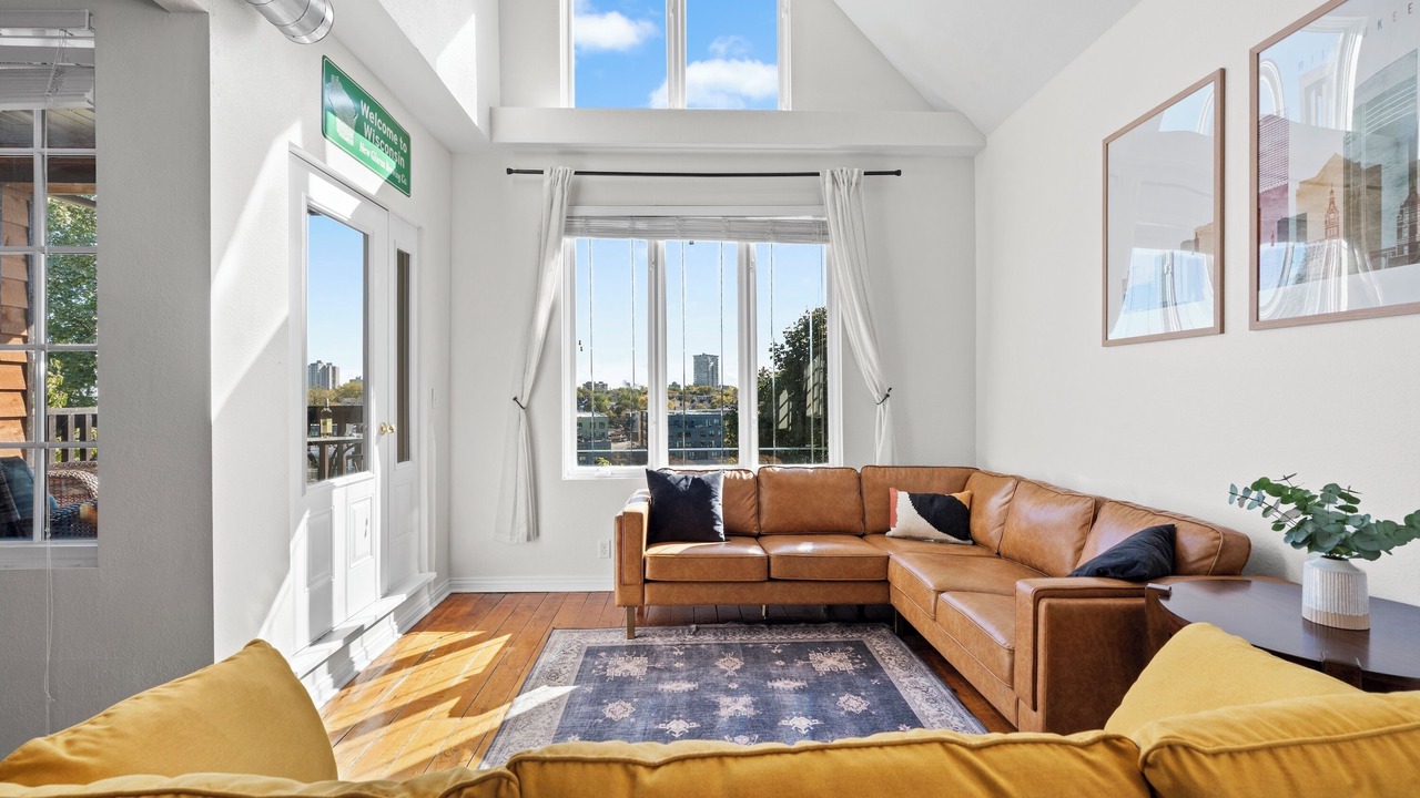 Photo of Livingroom in Milwaukee