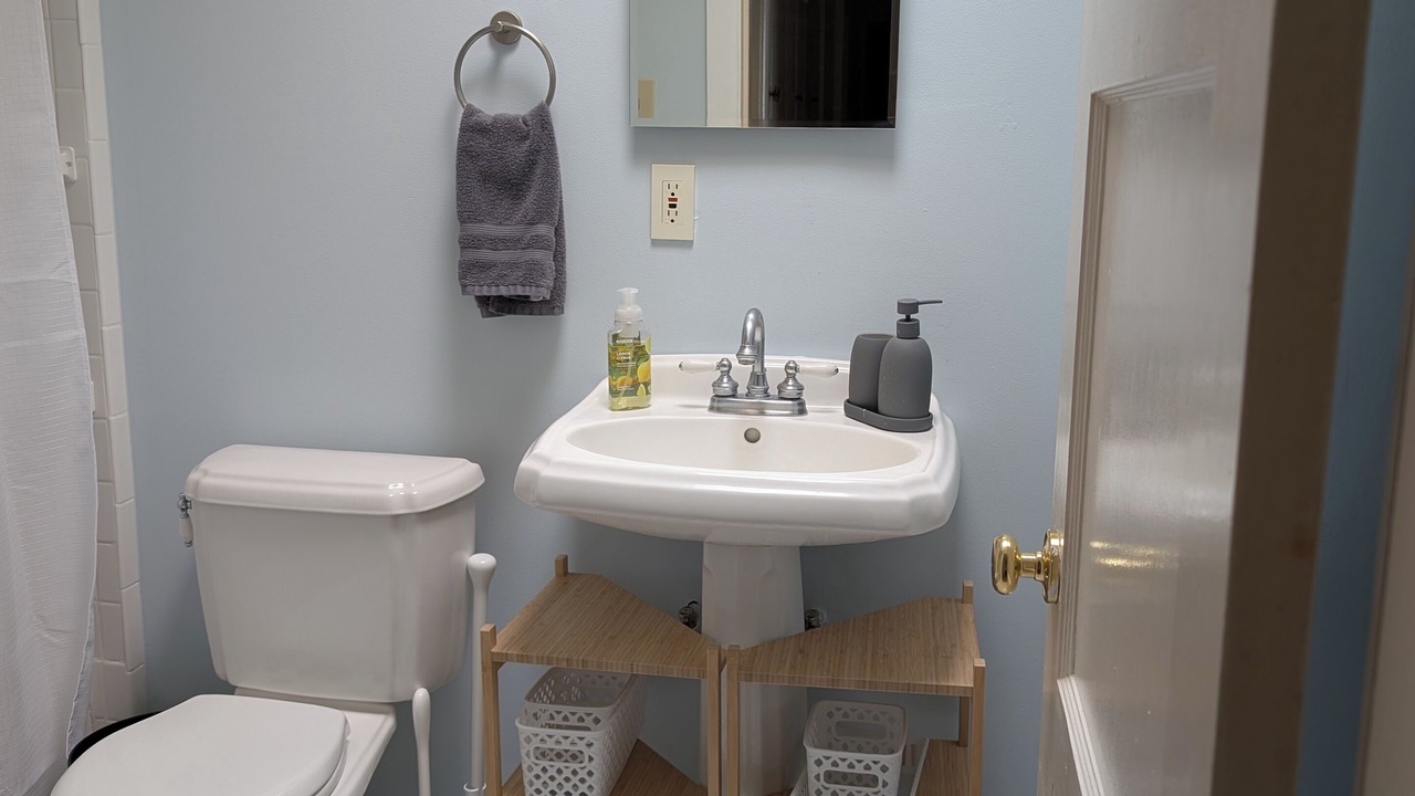 Photo of Bathroom in Los Alamos