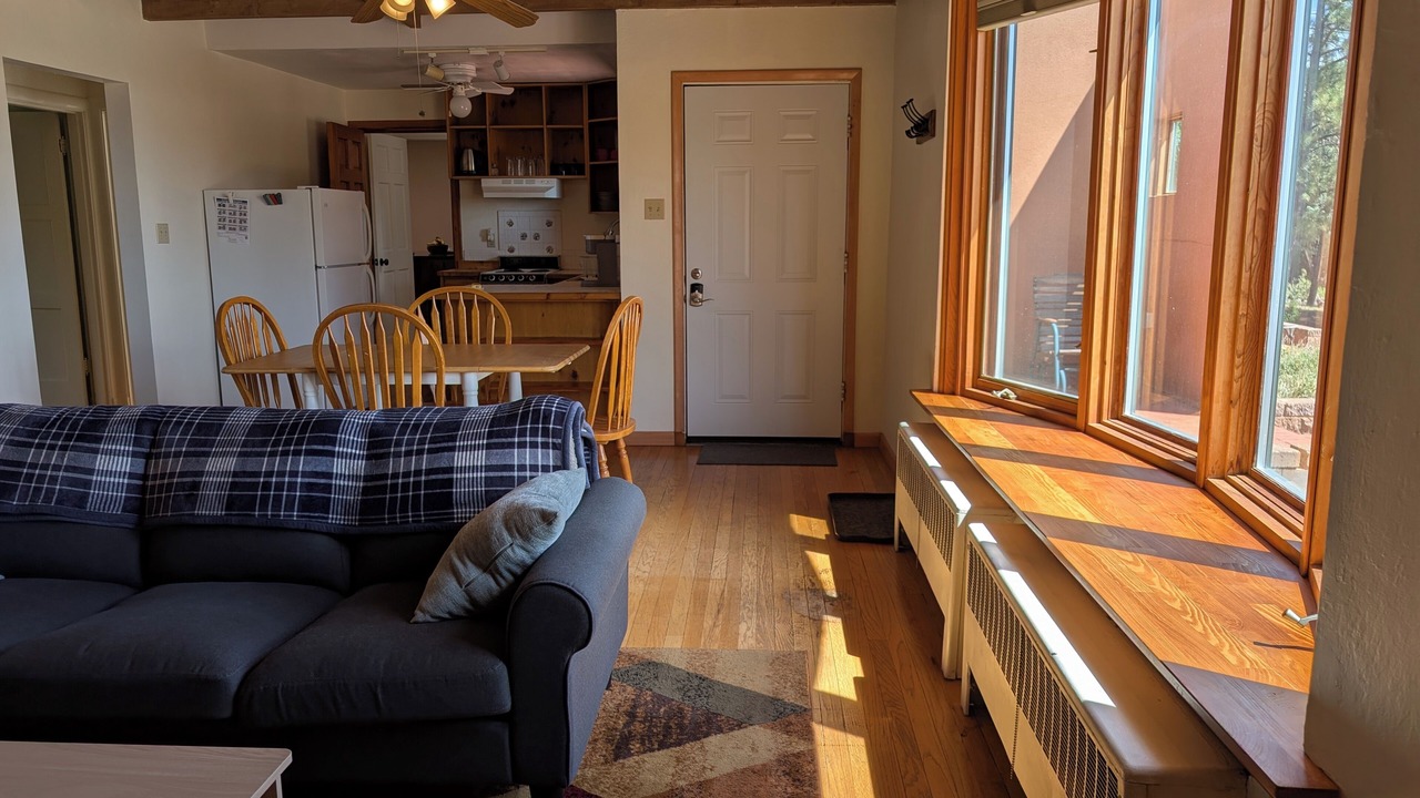 Photo of Livingroom in Los Alamos