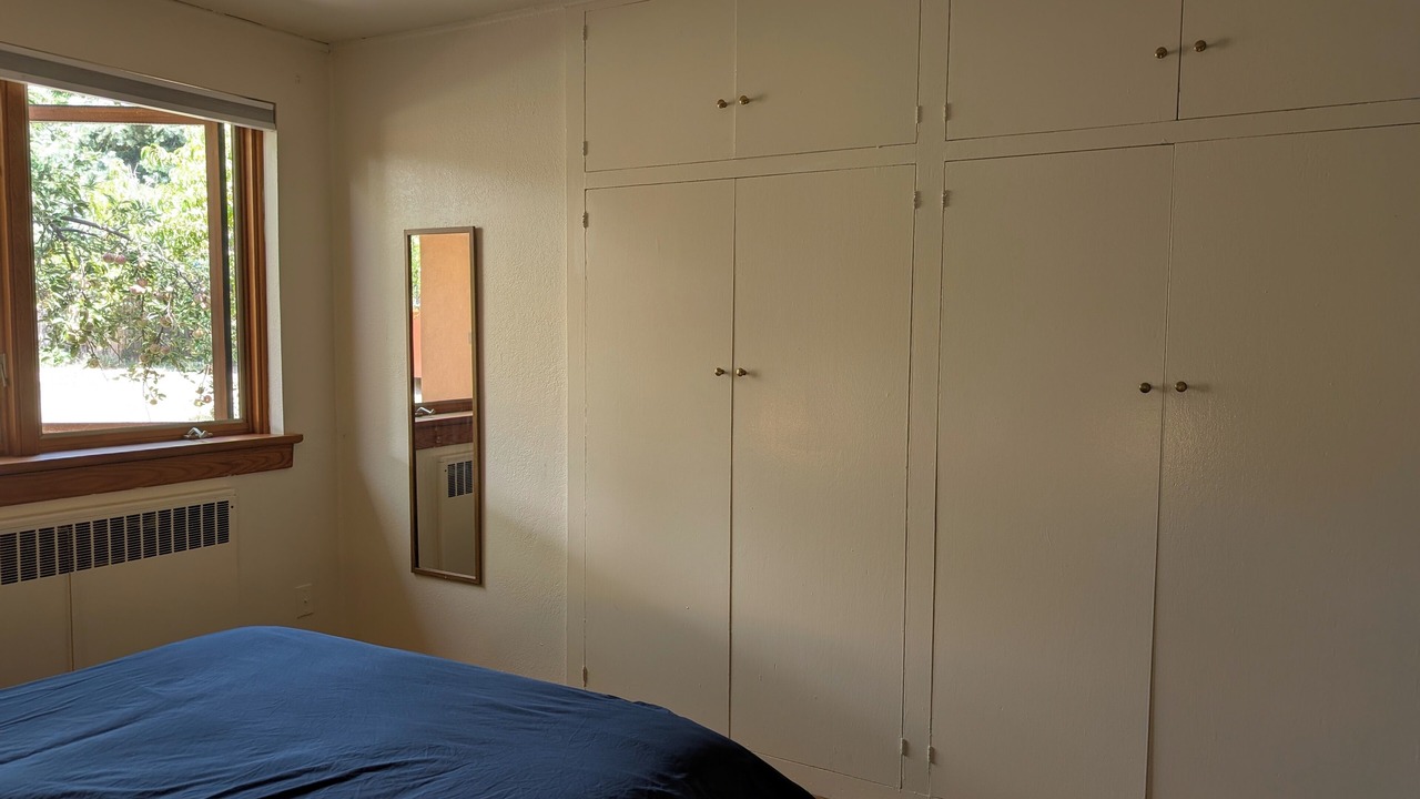 Photo of Bedroom in Los Alamos