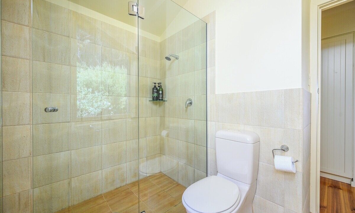 Photo of Bathroom in Cuttlefish Bay