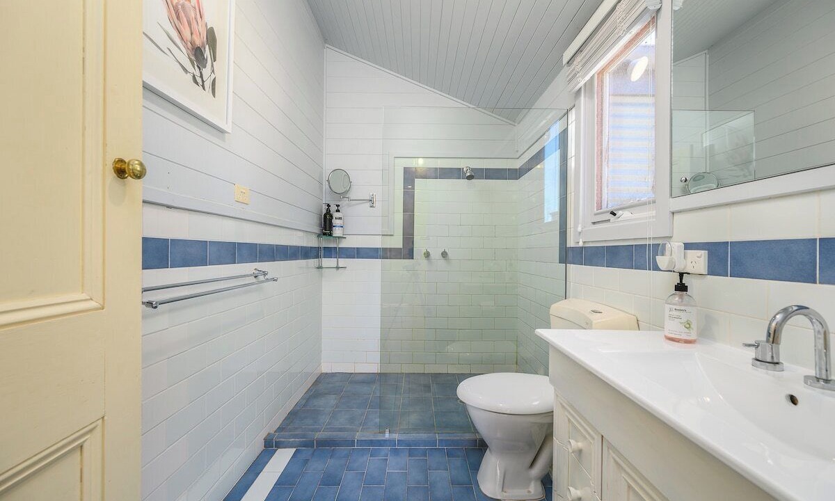 Photo of Bathroom in Cuttlefish Bay
