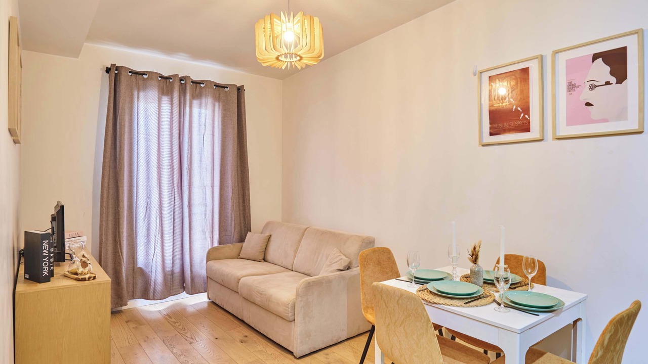 Photo of Others in Silly-Gallieni