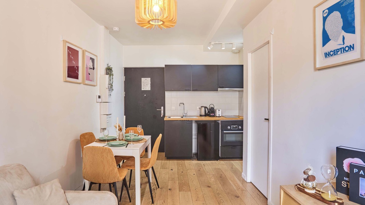 Photo of Others in Silly-Gallieni