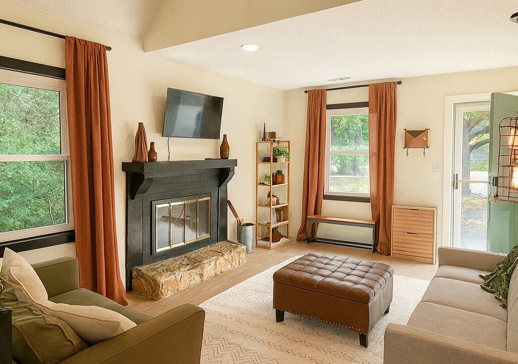 Photo of Livingroom in Lawrence