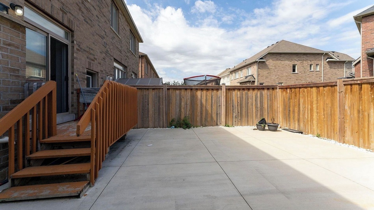 Photo of Patio Balcony in Brampton
