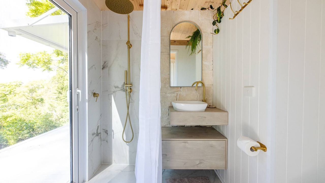 Photo of Bathroom in Foxground