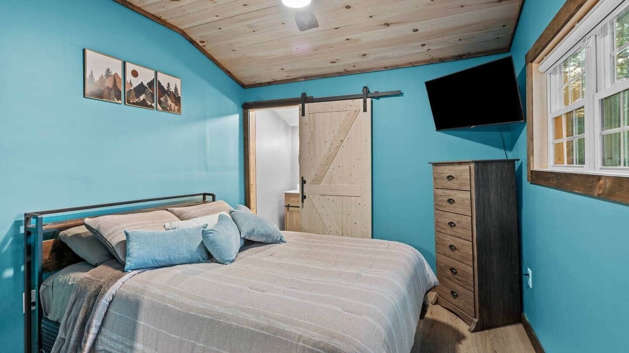 Photo of Bedroom in Forestport