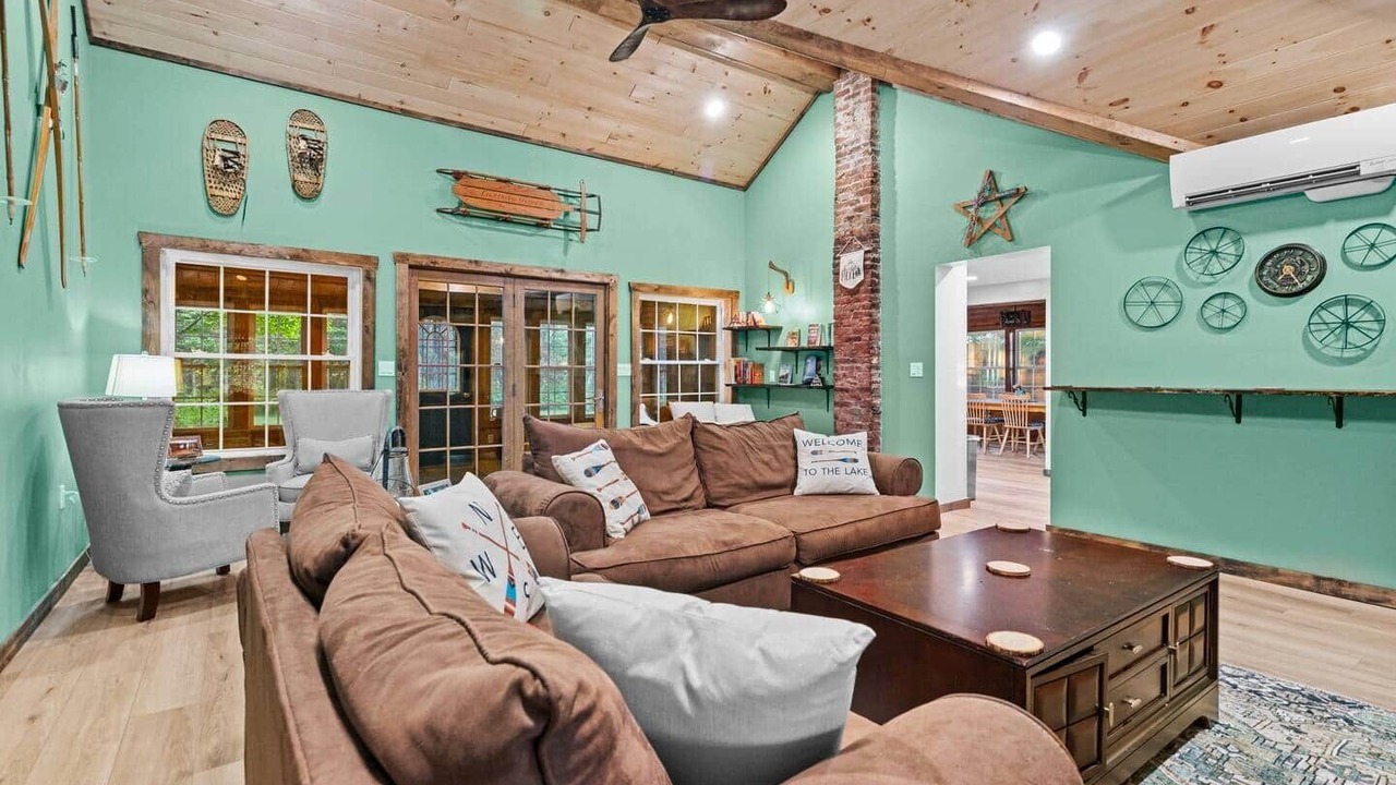 Photo of Livingroom in Forestport