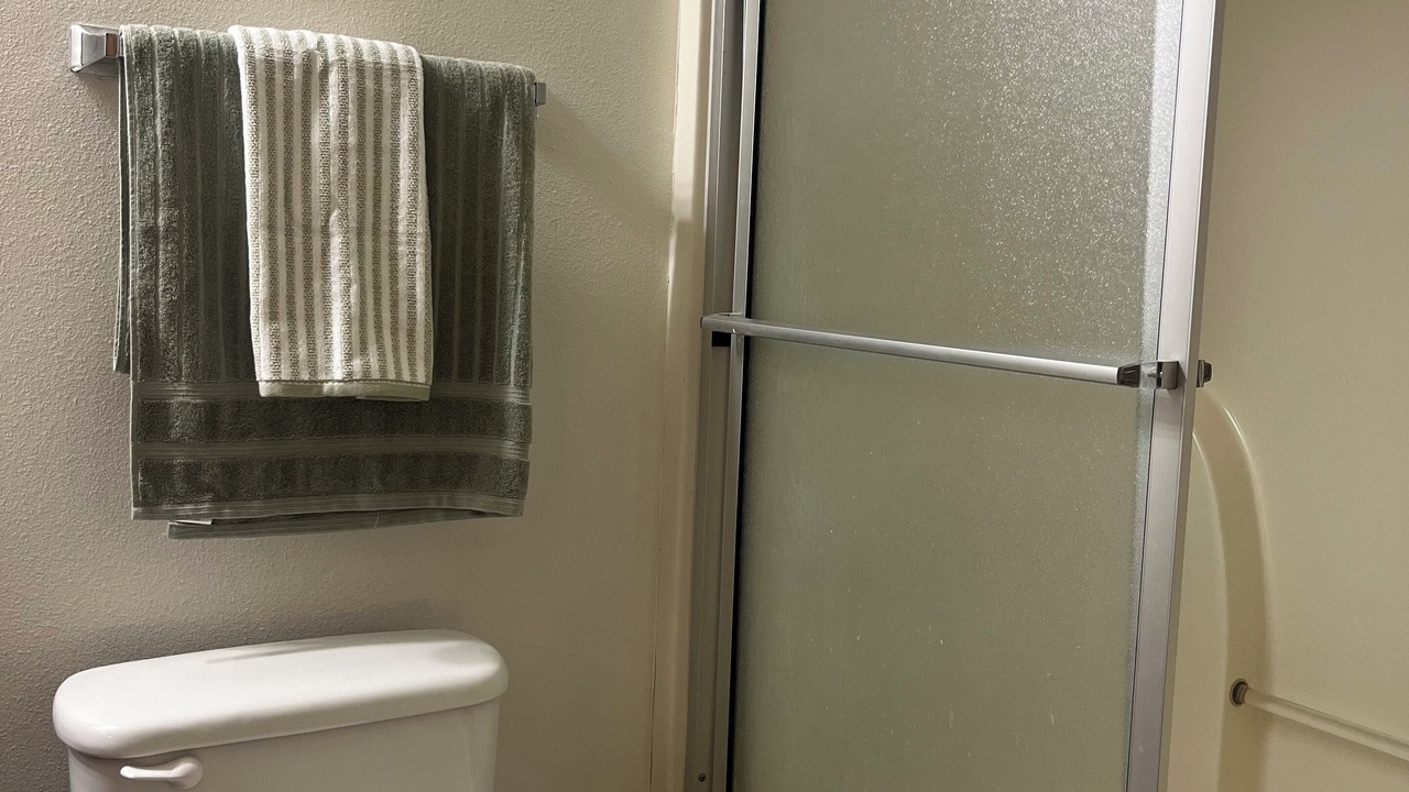 Photo of Bathroom in Spiro