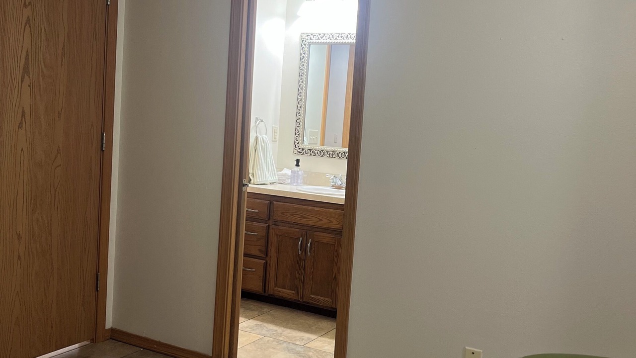 Photo of Bathroom in Spiro