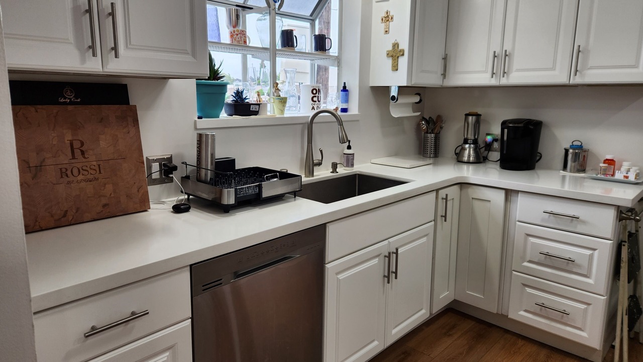 Photo of Kitchen in Del Rey
