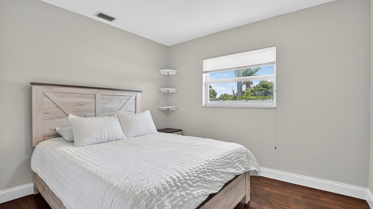 Photo of Bedroom in Boca Del Mar