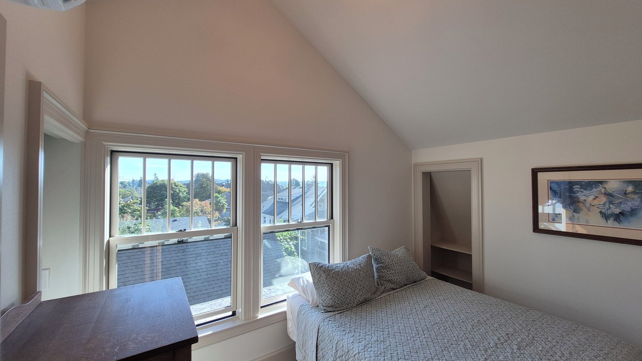 Photo of Bedroom in Northwest Everett