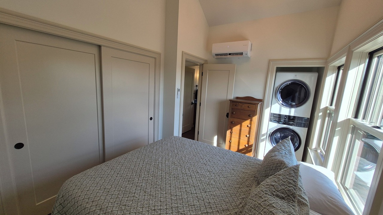 Photo of Bedroom in Northwest Everett