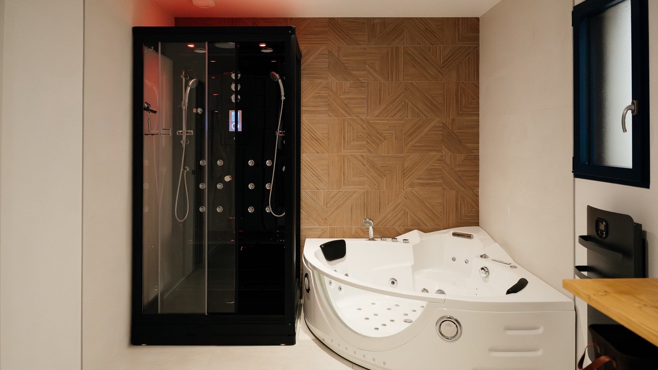 Photo of Bathroom in Dol-de-Bretagne