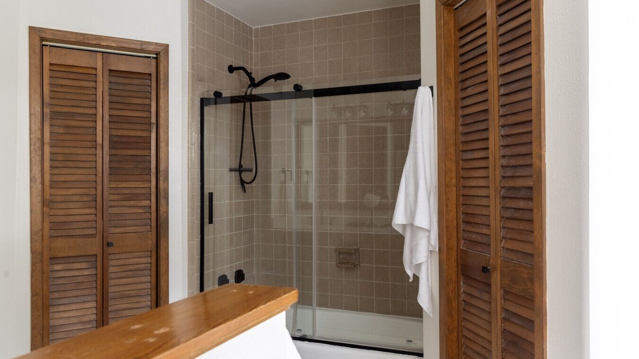 Photo of Bathroom in La Grange