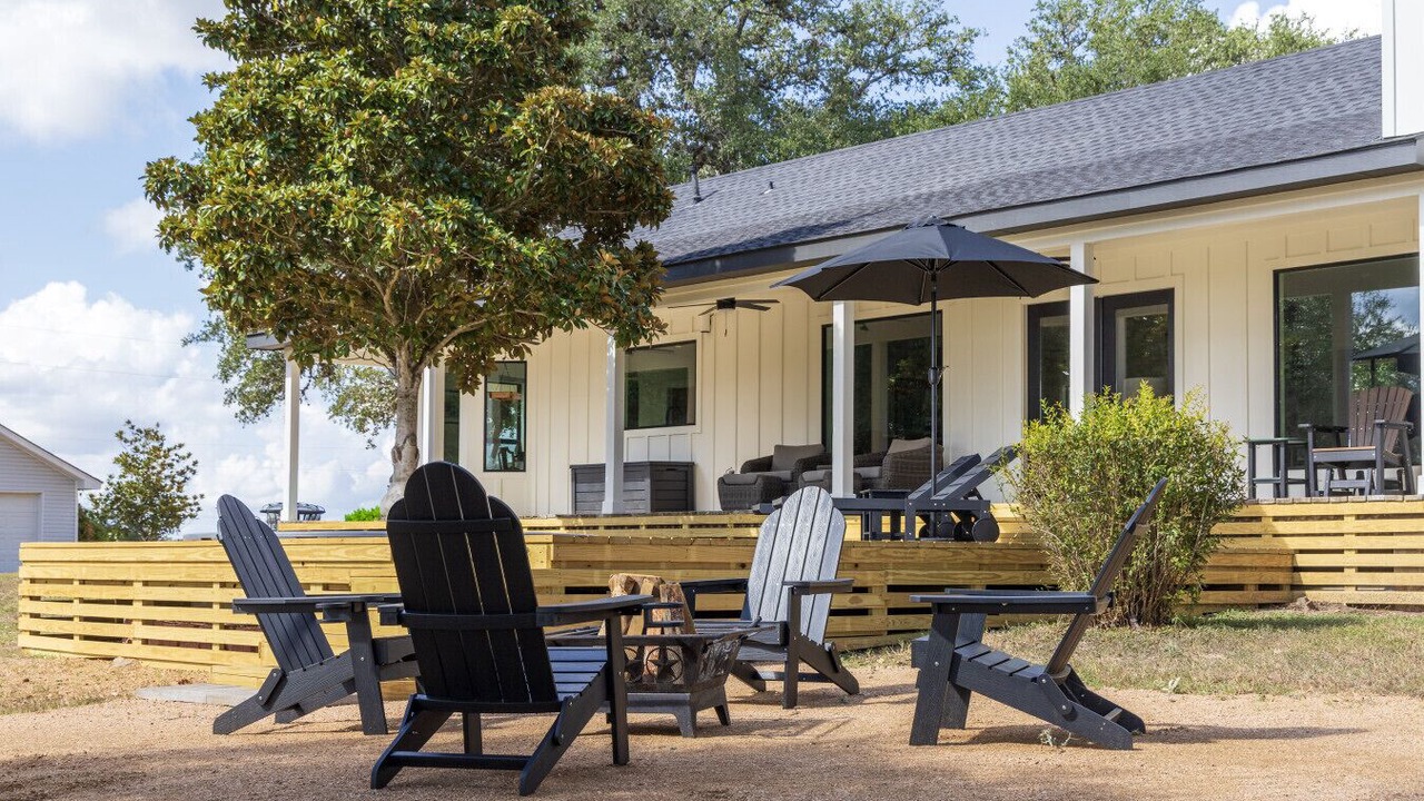 Photo of Patio Balcony in La Grange