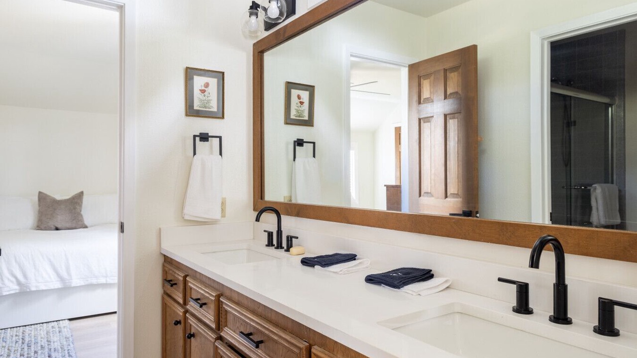 Photo of Bathroom in La Grange