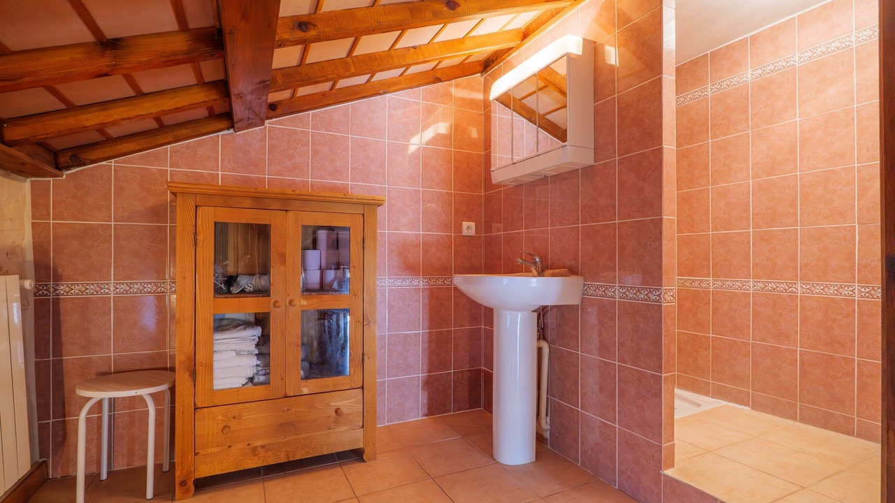 Photo of Bathroom in La Garde-Adhemar