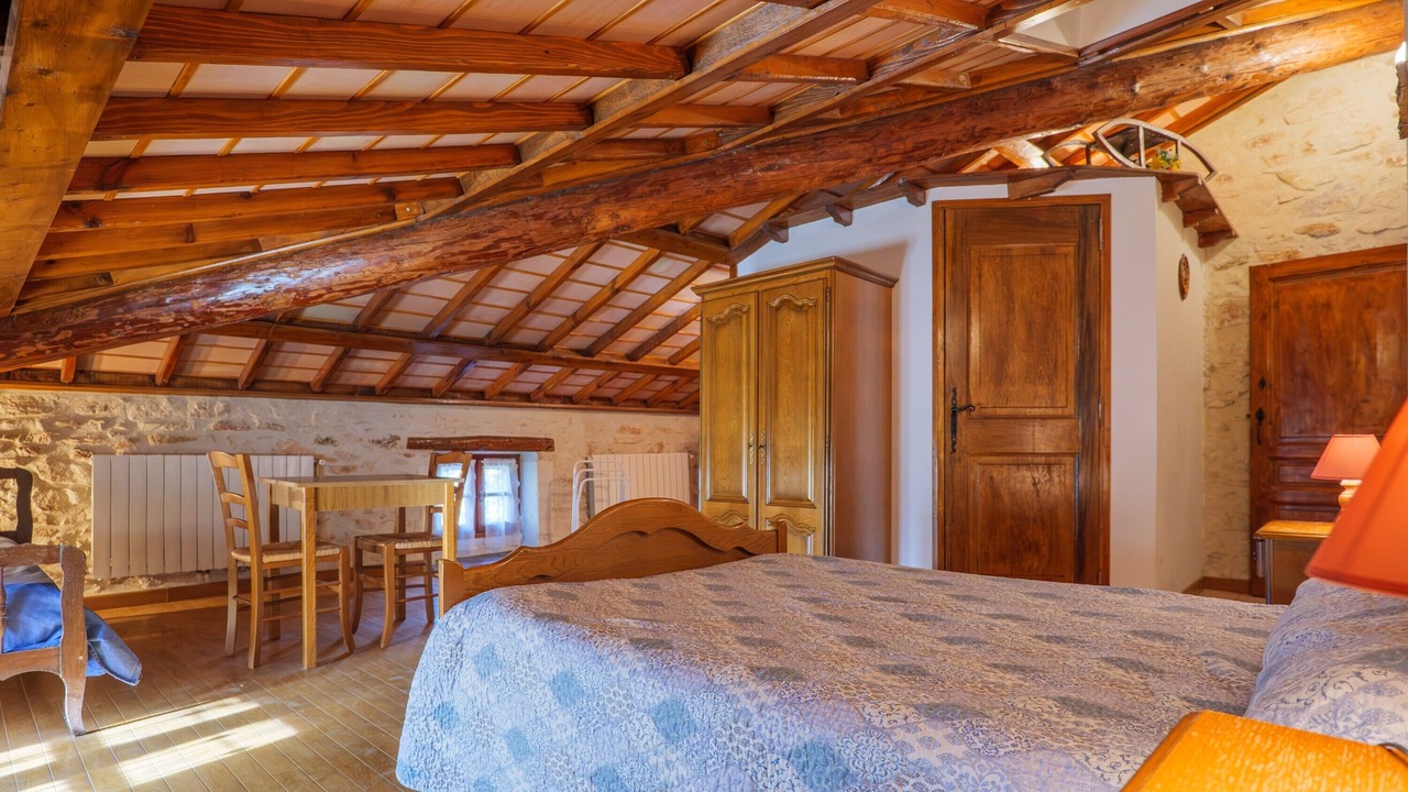 Photo of Bedroom in La Garde-Adhemar