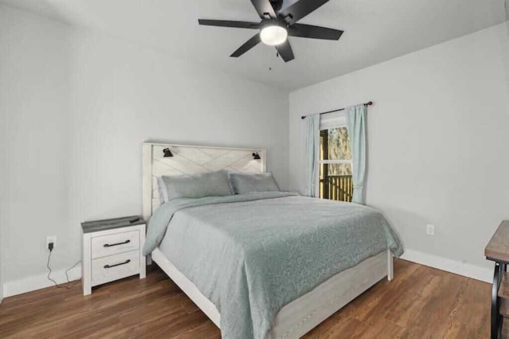 Photo of Bedroom in Karnack
