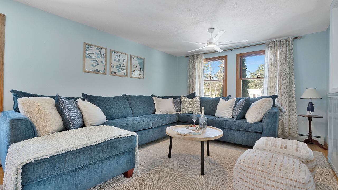 Photo of Livingroom in Camp Ellis