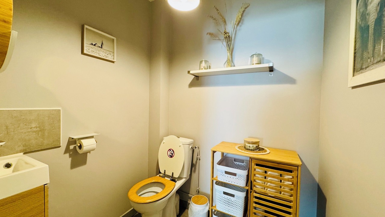 Photo of Bathroom in Theuville