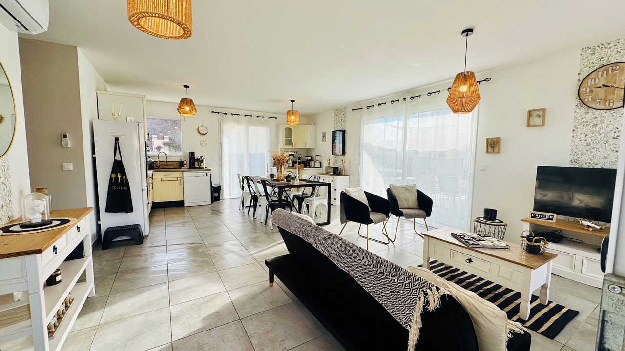 Photo of Livingroom in Theuville