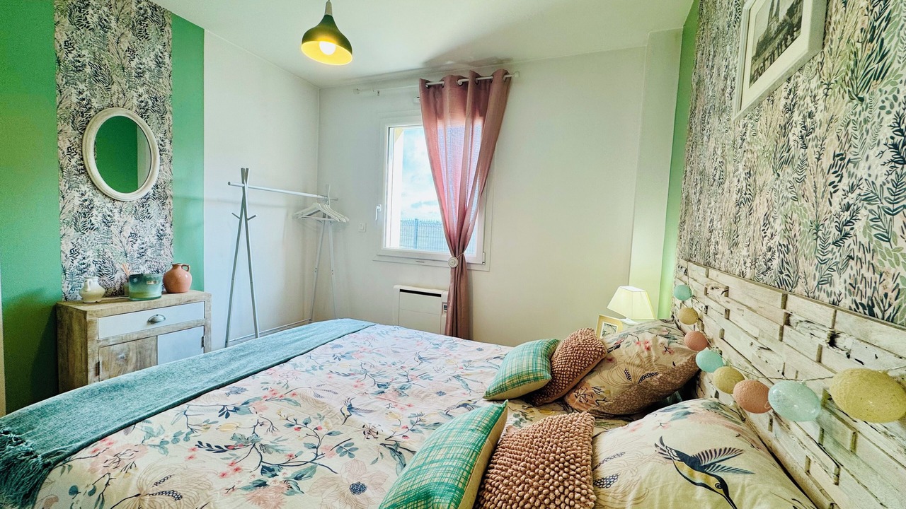 Photo of Bedroom in Theuville