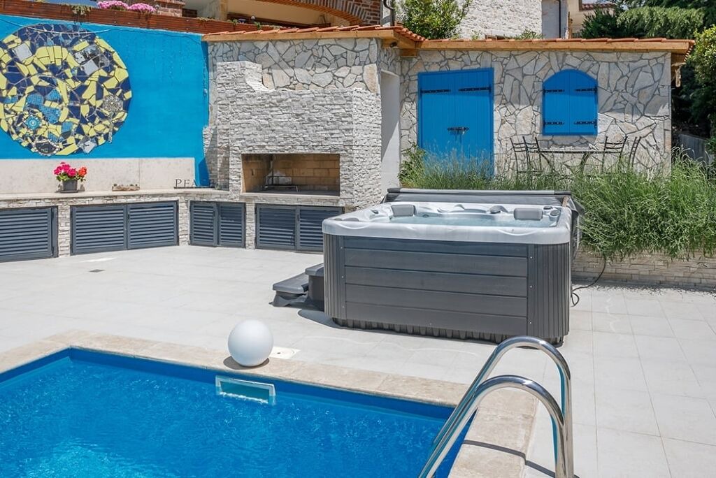 Photo of Outdoor in Linardici