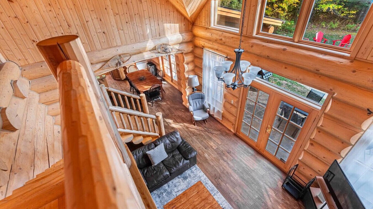Photo of Livingroom in Fiddler Lake Resort