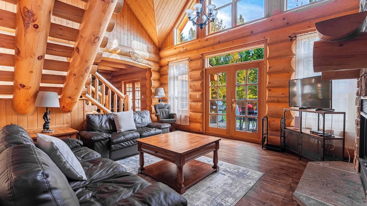 Photo of Livingroom in Fiddler Lake Resort
