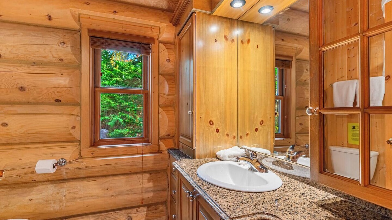 Photo of Bathroom in Fiddler Lake Resort