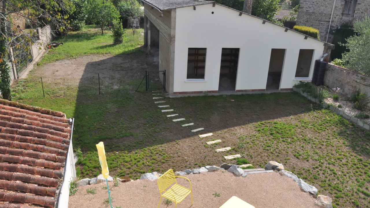 Photo of Patio Balcony in Aizenay