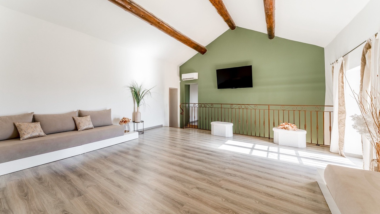 Photo of Livingroom in Camaret-sur-Aigues