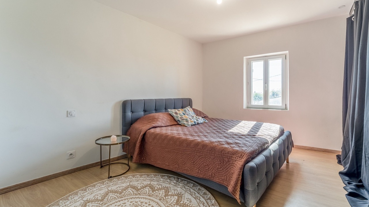 Photo of Bedroom in Camaret-sur-Aigues