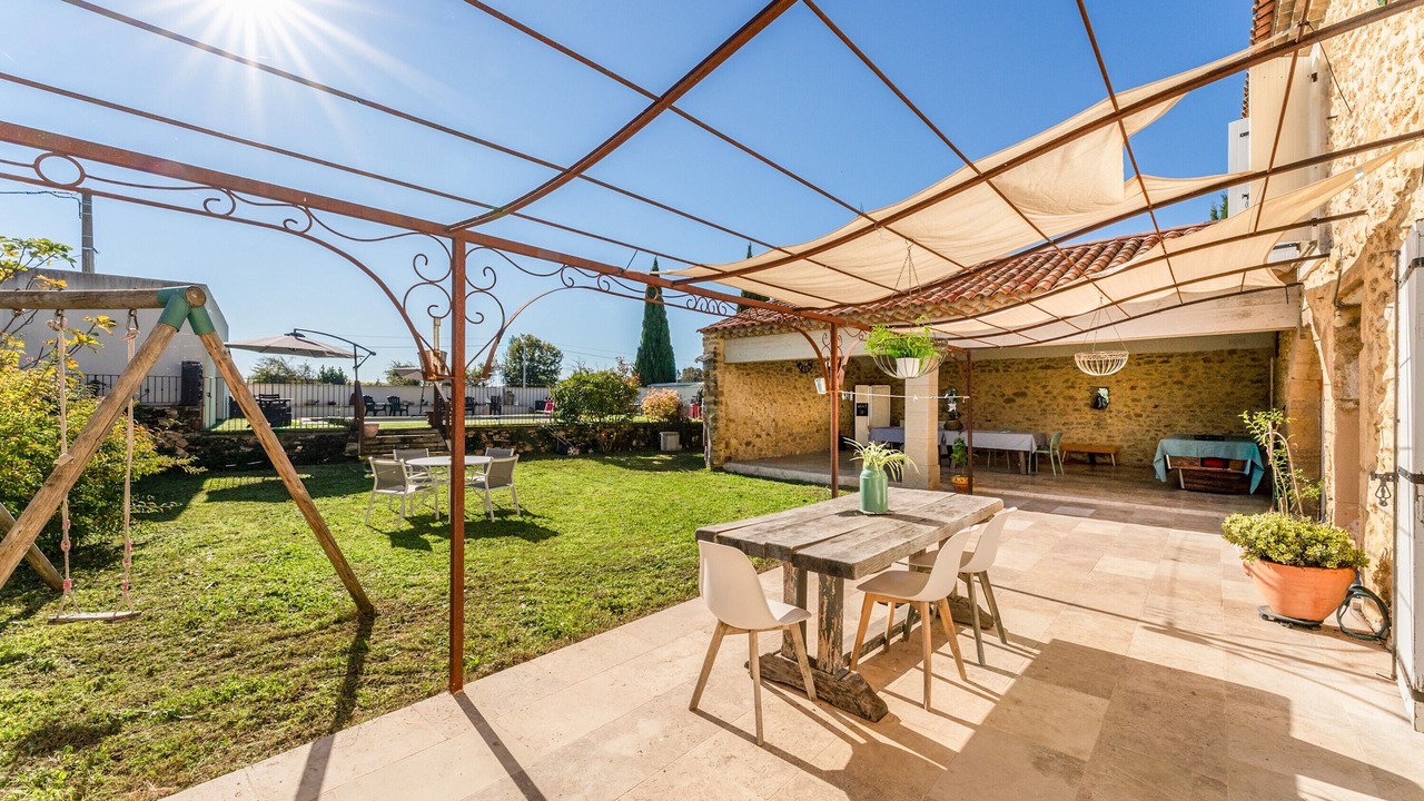 Photo of Outdoor in Camaret-sur-Aigues