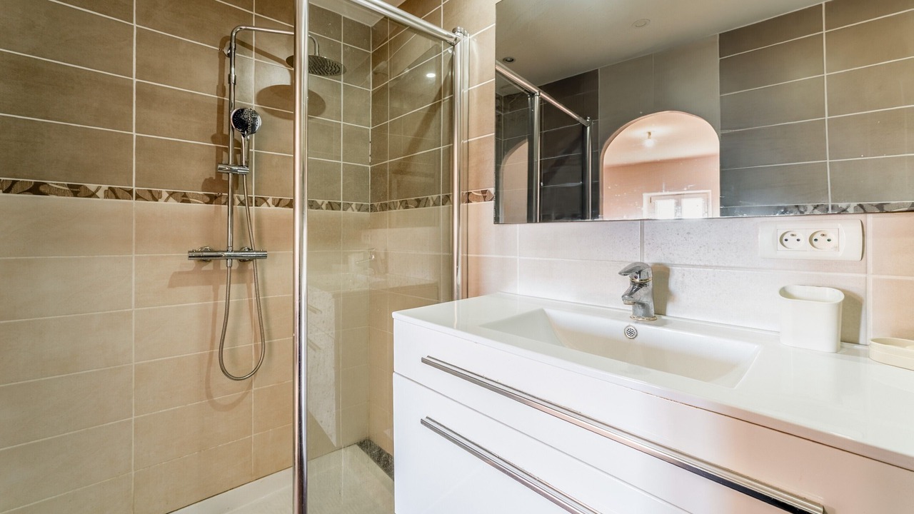 Photo of Bathroom in Camaret-sur-Aigues