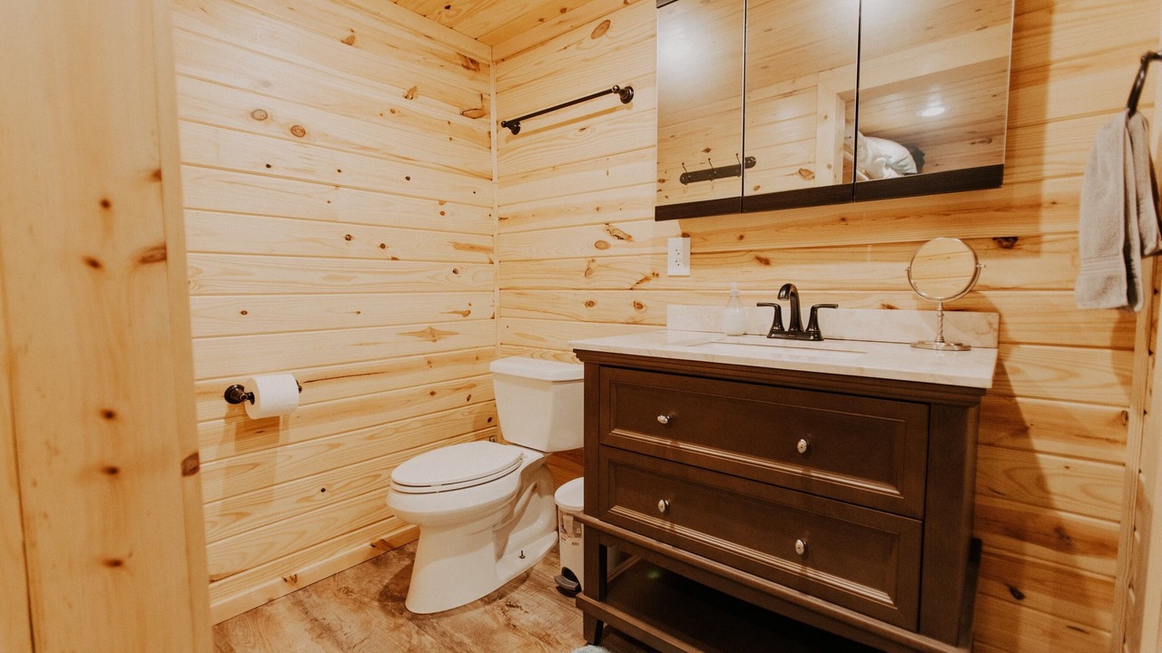 Photo of Bathroom in Seminole