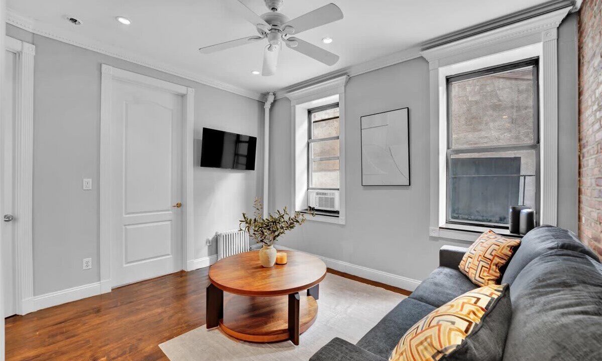 Photo of Livingroom in Gramercy