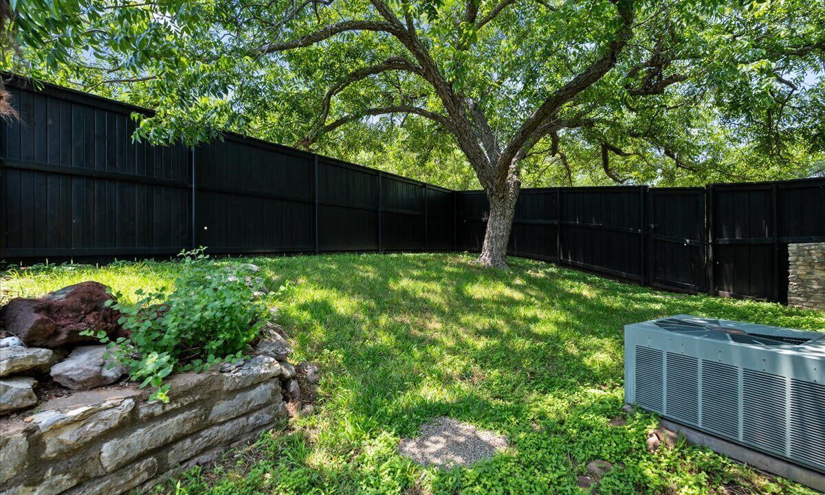 Photo of Outdoor in South Lamar