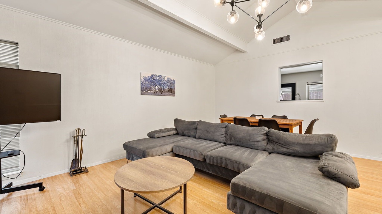 Photo of Livingroom in South Lamar